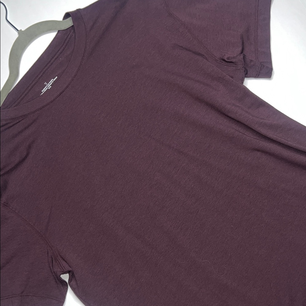 Fabletics Deep Purple Short Sleeve Tee Men’s size M - Picture 3 of 5